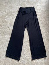 Oceans Apart Schwarze Hose weites Bein Größe M