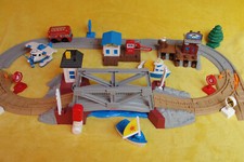 ELEKTRISCHE EISENBAHN FISHER PRICE GEOTRAX*KLEINE HAFENANLAGE MIT ZUGBRÜCKE*