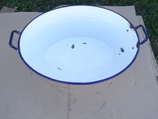 alte Emaillewanne Gartenteich Pflanzgefäß Emaile Wanne