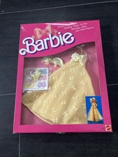 Mattel Parfüm Pretty Kleidung