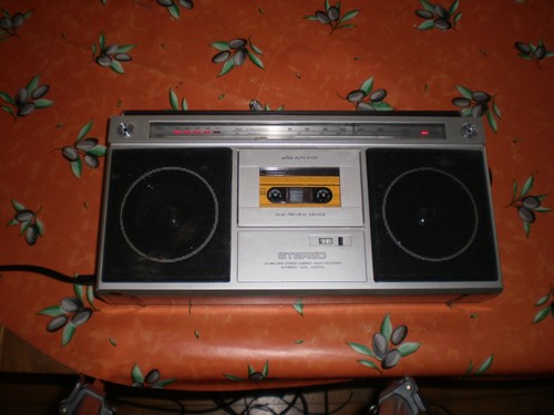 Ghettoblaster stereo cassette - stereo,