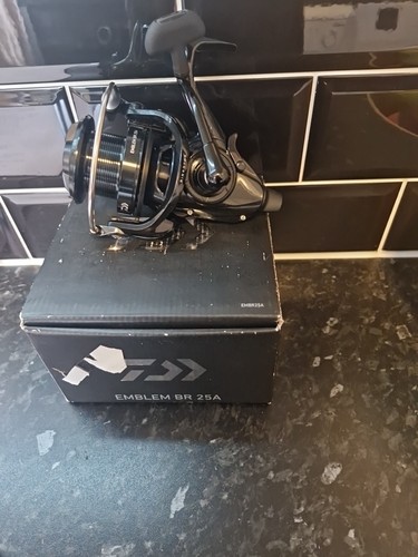 Daiwa emblem 25a karpfen - emblem,