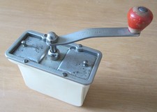 Dienes Nr. 538  "Mahlchen"  Mokkamühle-Kaffeemühle ca. 1955