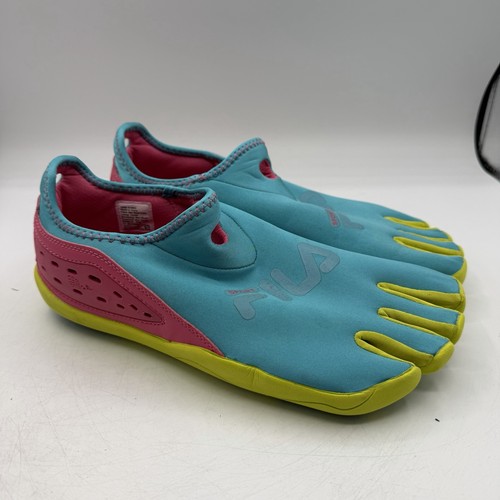 Fila skeletoes movement water - movement,