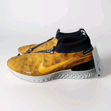 NIKE REACT CITY SPHERE GRÖßE UK 9 EUR 44 US 10 (BV7754 800) KUMQUAT/SCHWARZ