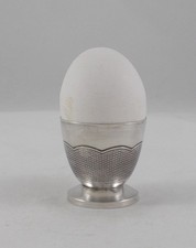 *RAR* Eleganter Eierbecher