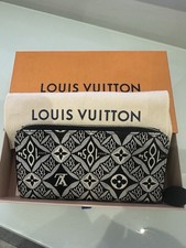 Louis Vuitton Zippy Wallet