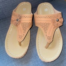 Zehentrenner, Flip Flops, Größe 36, Keilabsatz, Schuhe, braun, Neu