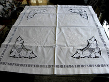 Traumhafte Mitteldecke  Richelieustickerei  weiße Baumwolle 84 x 84cm