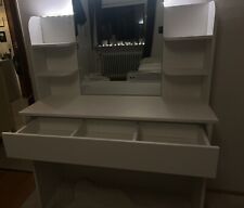 schminktisch mit Spiegel und LED Beleuchtung- Neuwertig