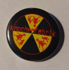 1x Knochenfabrik Button Punk Deutschpunk Punkrock Punx Funpunk
