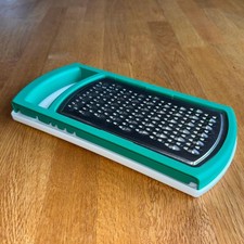 ღ Tupperware Reibe Raspel