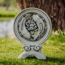 Koi-Fisch Skulptur Steinfigur