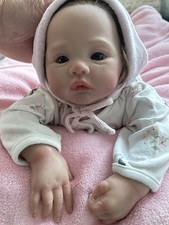 Neues kleines Reborn Baby