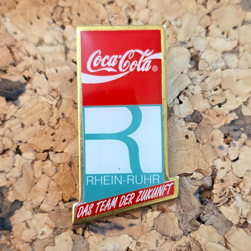 Vintage pin coca cola - vintage, coca-cola
