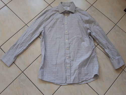 Hellgraues kariertes shirt mit - shirt,