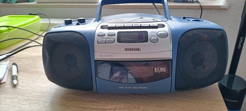 Radio cassetten recorder - radio,
