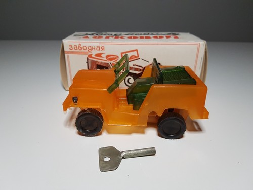 Sowjetische ddr spielzeug jeep - spielzeug,