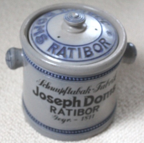 *SCHNUPFTABAKTOPF*