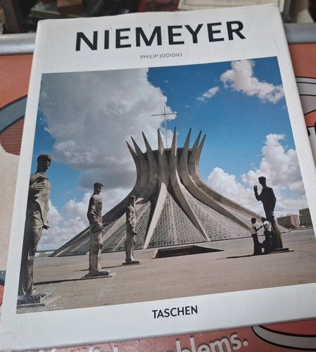 Oscar niemeyer philip - by,