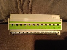 Merten Schaltaktor REG-K/12x230/16 mit Handbetätigung 648493 REG KNX EiB 16A