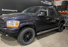 Dirt D357 9x20 8x165,1 Felgen + Reifen Black Bear AT2 35x12,5x20 Hummer H1 H2 