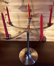 50 cm großer Modernist