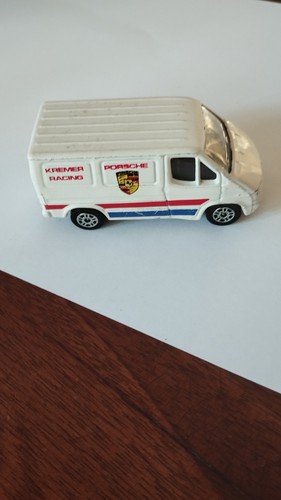 Porsche kremer racing