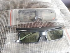 2x 3-D Brillen Fernseher