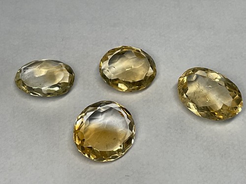 Edelsteine geschliffen