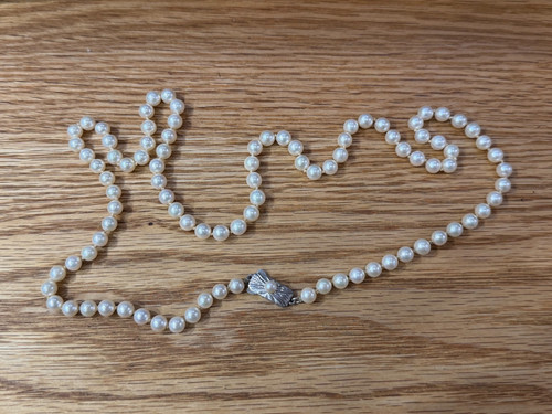 Mikimoto geknotete - 25",