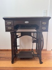 Antike ADLER Nähmaschine, Nähmaschinentisch