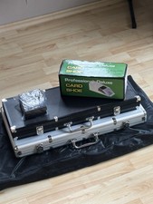 Poker Set Komplett - Card Shoe, 2 Koffer 750 + 500, 4 Karten Decks, Tischauflage