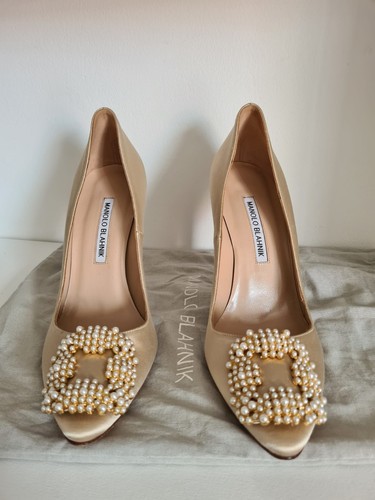 Manolo blahnik hangisi - manolo,
