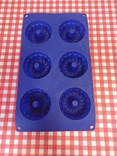 Silikonform *  6 x kleiner Gugelhupf in einer Form *  kleine Kuchenform