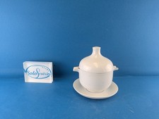 Sauciere mit Deckel und