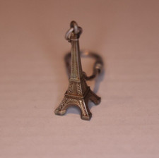 alter Schlüsselanhänger Eiffelturm Paris Metall gold *** Dachbodenbund 70er 80er
