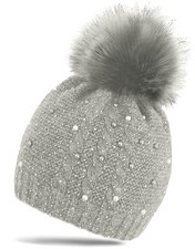 STRICKMÜTZE MIT FELLBOMMEL
