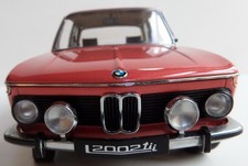 AUTOart MILLENIUM BMW L2002tii  1:18 rot metallic unbespielt
