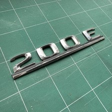 Mercedes Emblem Chrom Typenschild W124 200E Typenbezeichnung aus Plastik