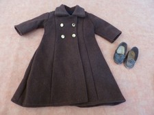 schönes alter Puppenmantel