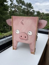 Spielzeugkiste und Kinderhocker