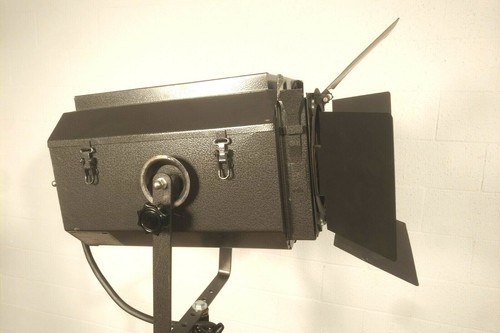 Studioscheinwerfer - , i
