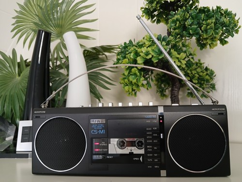 Aiwa micro boombox - cs-m1,