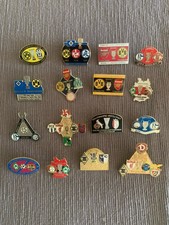 Konvolut 16 x Pin/Anstecker