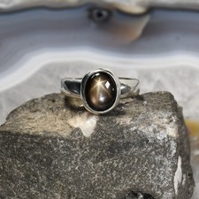 Schwarzer Stern Saphir Ring