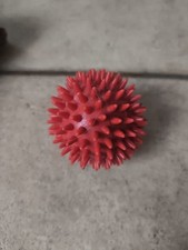 Hundespielzeug - Stachelball - diverse Farben - Squeaker - 5 6 7 cm