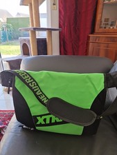 XTRAFIT  SPORTTASCHE   NEU UND UNBENUTZT GRÜN / SCHWARZ