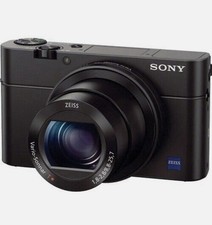 Sony RX 100 III M3 Digitalkamera mit Zubehörpaket, Schwarz 