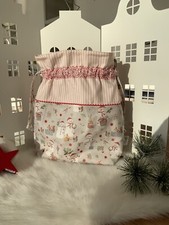 Detailverliebter Stoffbeutel